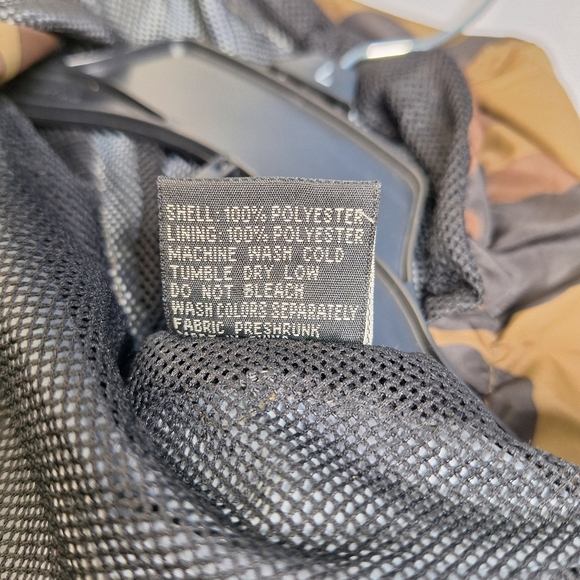 Molokai Surf Co. Camouflage windbreaker size XL. - Picture 7 of 9